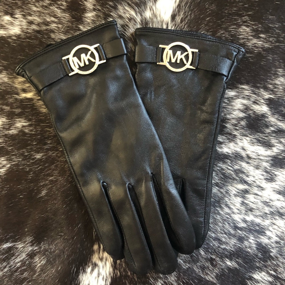 MICHAEL KORS LEATHER GLOVES ⭐️❤️⭐️❤️